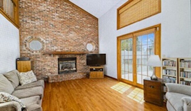 Building Photo - 3 Bedroom / 3.5 Bath House in Peoria
