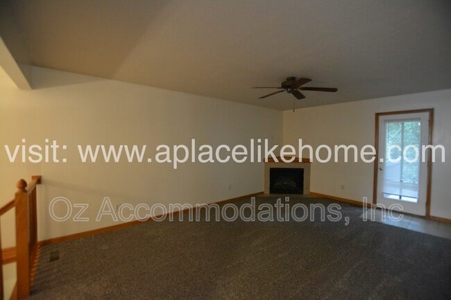 Building Photo - 5200 Hardy Ct