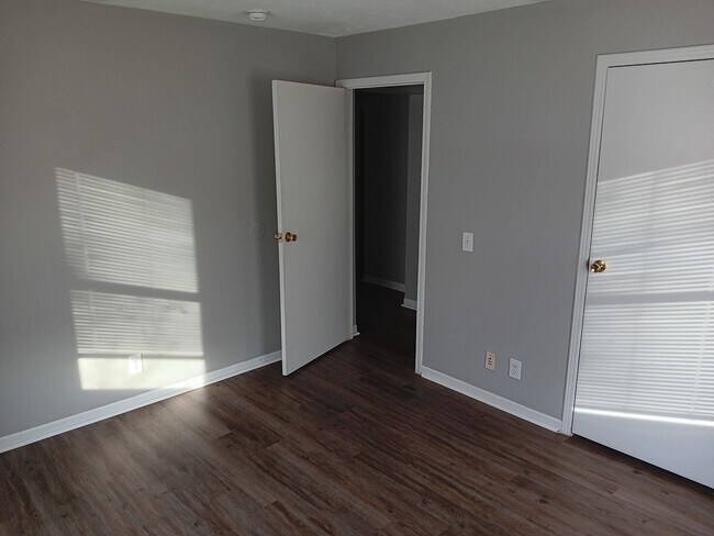 Building Photo - For Rent - Four-Bedroom Two-Bathroom Home Available NOW!