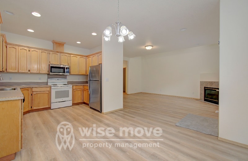 Building Photo - 2119 NE 163rd Ave