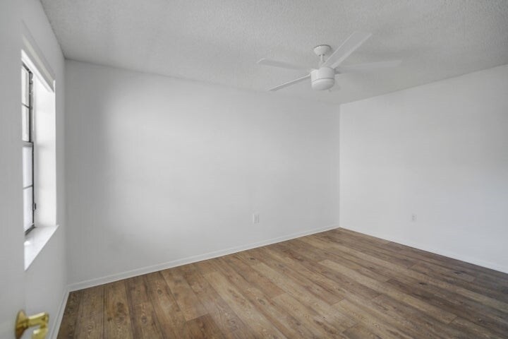 Building Photo - 6630 Villa Sonrisa Dr