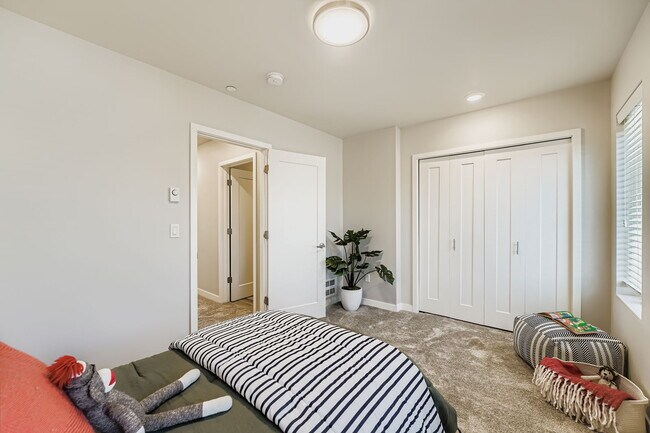 Building Photo - 1807 SW 96th Ln