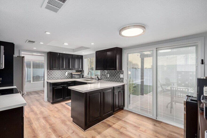 Building Photo - 7730 E Buena Terra Way