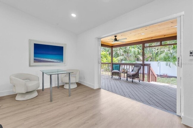 Building Photo - 630 Pinta Dr