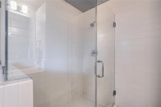 Building Photo - 1401 Eva St