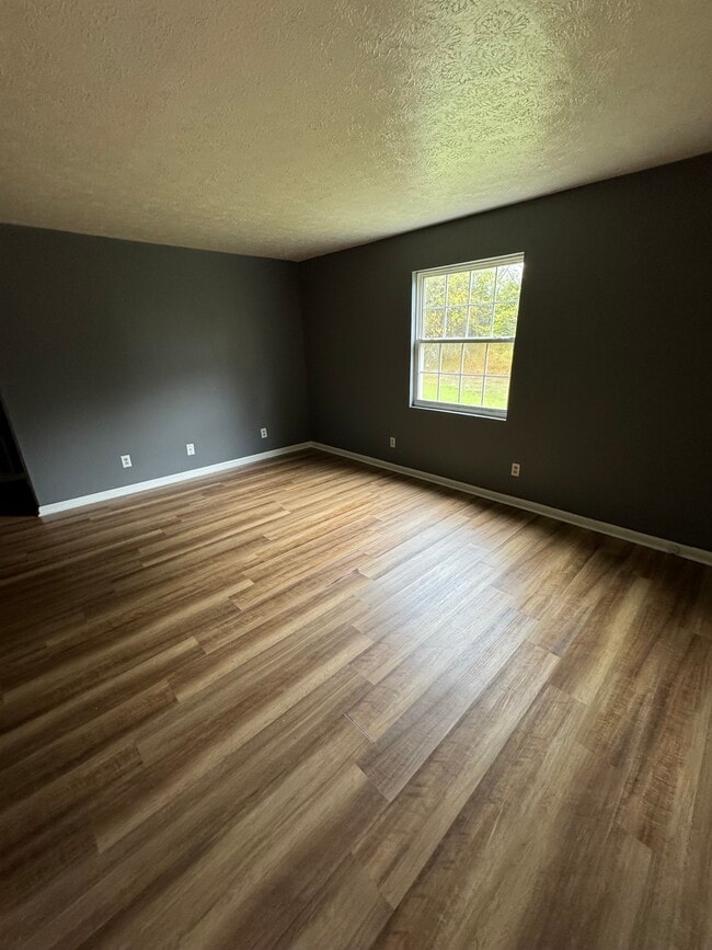 Building Photo - Lock Six Landing