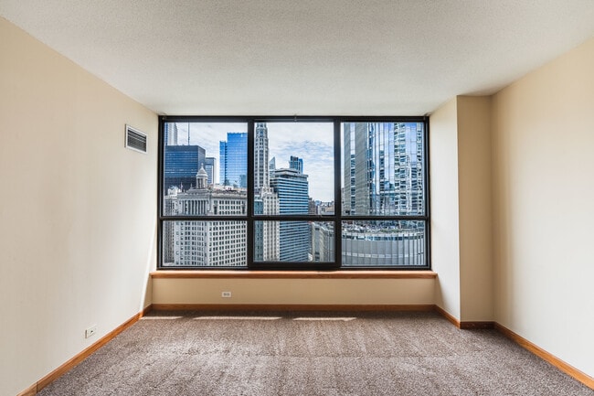 Building Photo - 405 N Wabash Ave