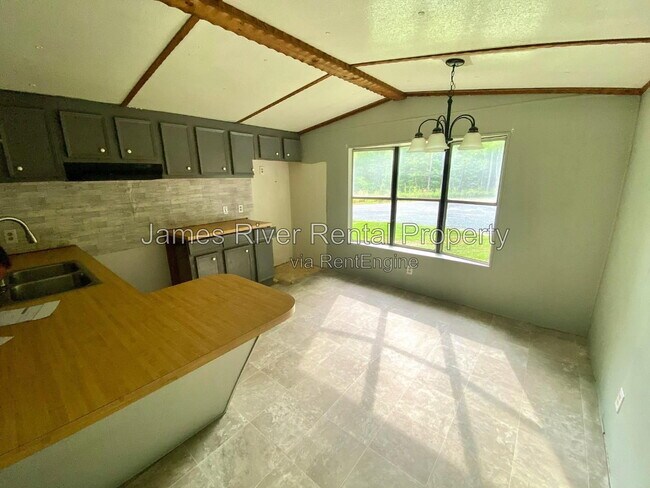 Building Photo - 15 Bonnydale Ln