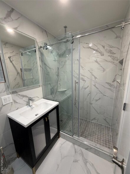 Building Photo - 609 Ovington Ave