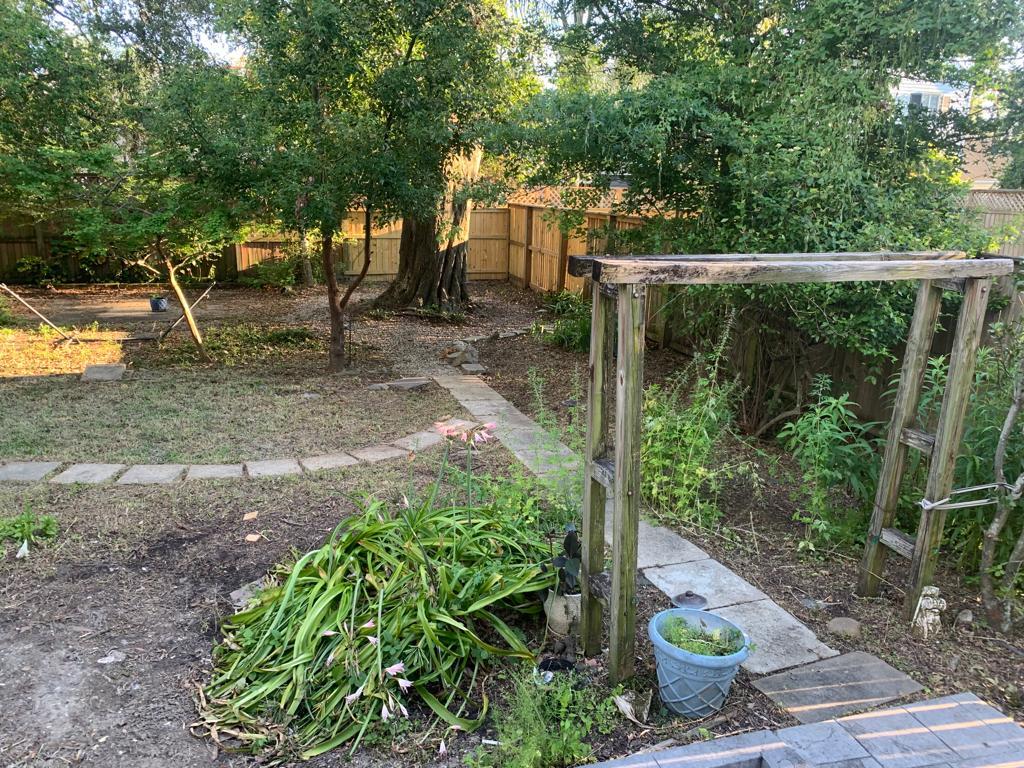 Large Backyard- Shared - 5412 York St