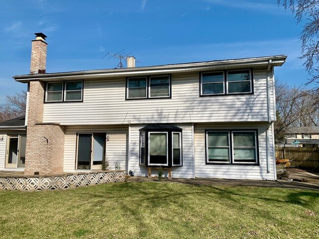 Building Photo - 9S174 Nantucket Dr