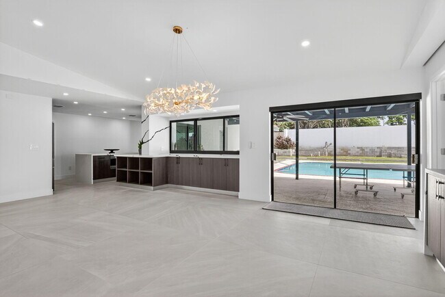 Building Photo - 20833 Sonrisa Way