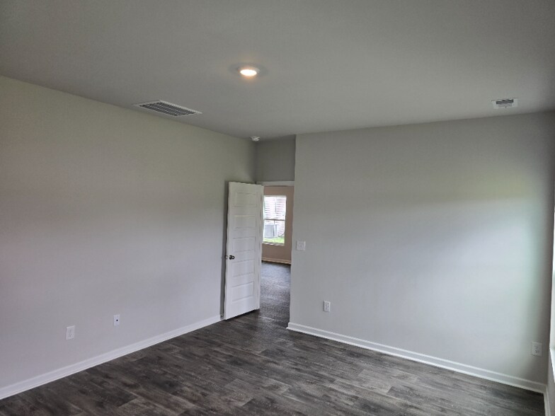 Building Photo - 1384 Palm Spgs Paloma Dr