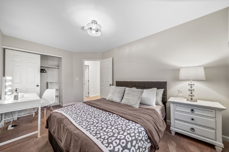 Building Photo - 16410 Martingale Dr