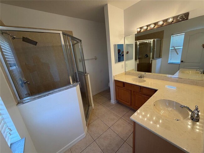 Building Photo - 449 Scarlatti Ct