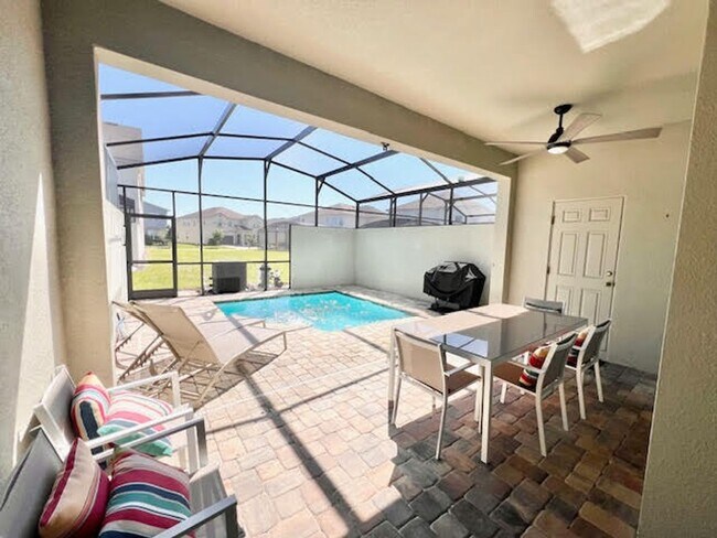 Building Photo - Kissimmee, - 4 Bedroom, 4.5 Bathroom - $3,295.00