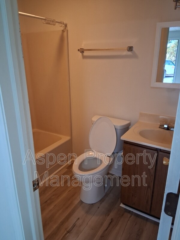 Building Photo - 12149 DMC Hwy 99