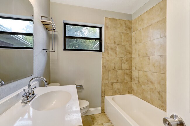 Building Photo - 5761 Lake Lucina Dr S