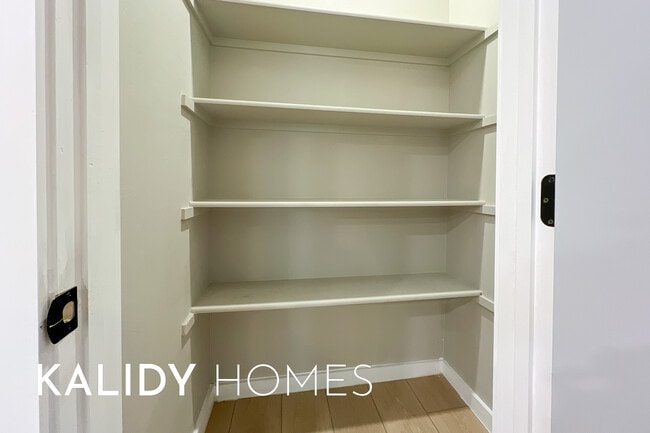 Building Photo - 12504 SW 12th St