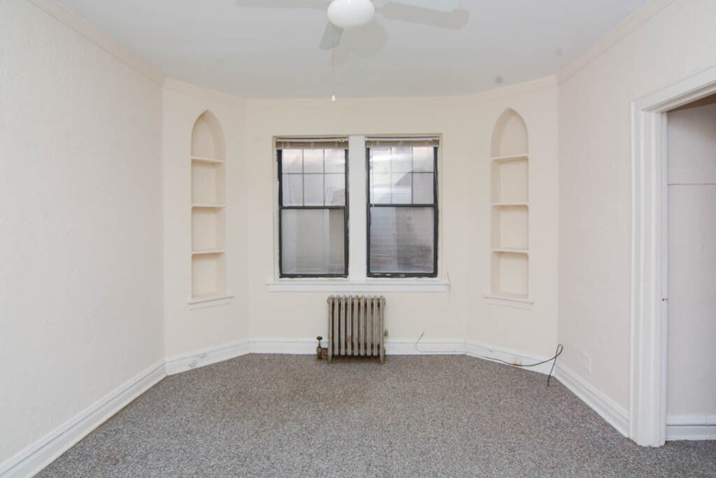 Building Photo - 4842 N Damen Ave
