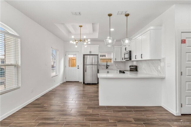 Building Photo - 1000 N Woodson Ave