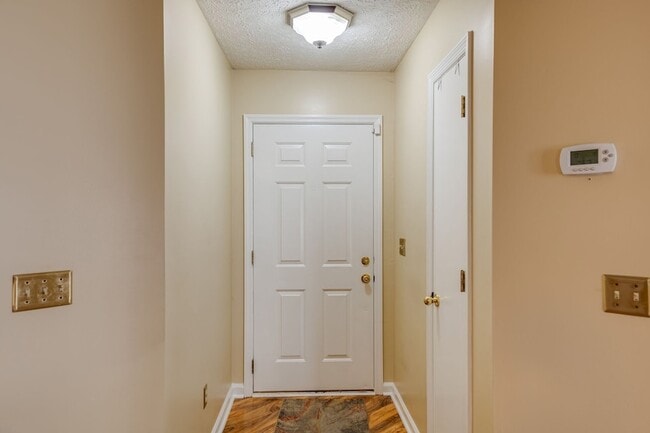 Building Photo - 510 Bridal Way Ct