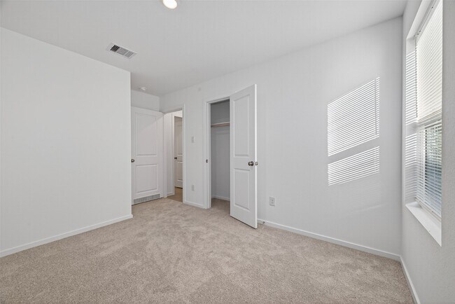 Building Photo - 3081 Majestic Sunrise Dr