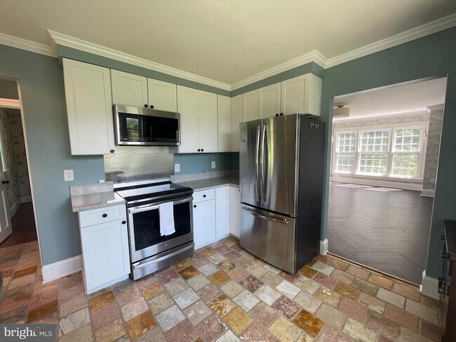 Building Photo - 38103 Homestead Farm Ln