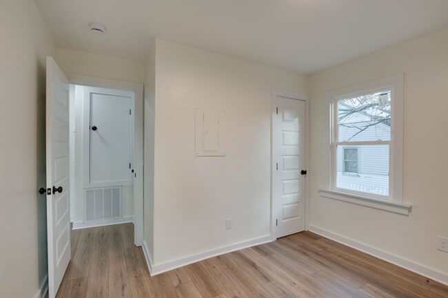 Building Photo - 2705 Wilson Dr NW