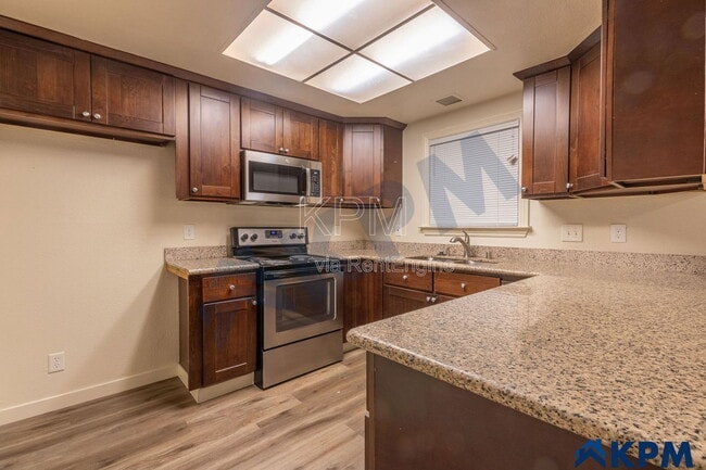 Building Photo - 2055 Pawnee Way