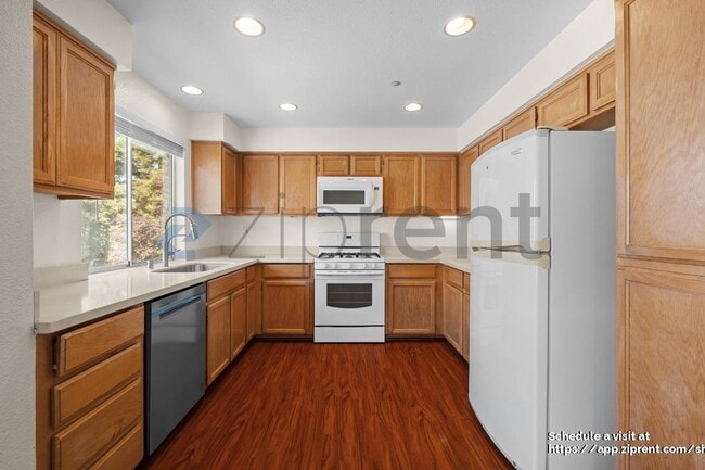 Building Photo - 1228 Albacore Terrace