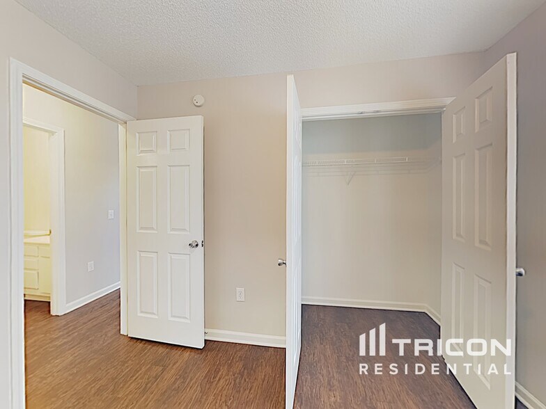 Building Photo - 979 Stinson Glen Ln