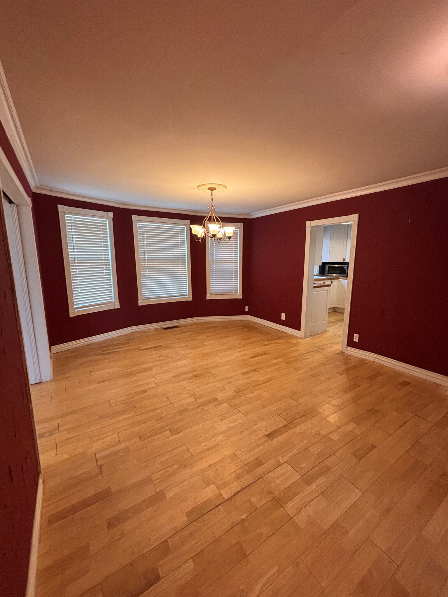 Dining Room - 2428 N Dakota St
