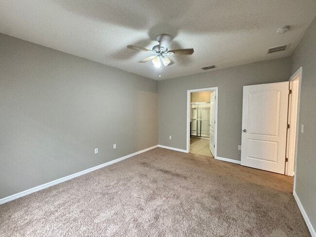 Building Photo - Beautiful 4 Bedroom 2 Bathroom Home in Bartow!