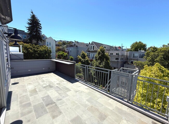 Building Photo - HUGE MODERN BRIGHT Potrero Hill Top Floor ...