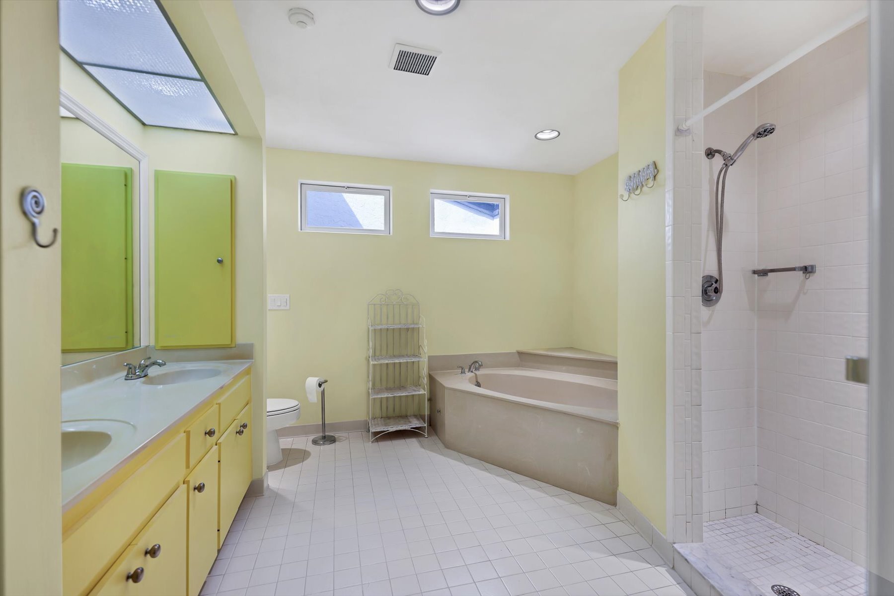 Building Photo - 3638 Glen Oaks Manor Dr