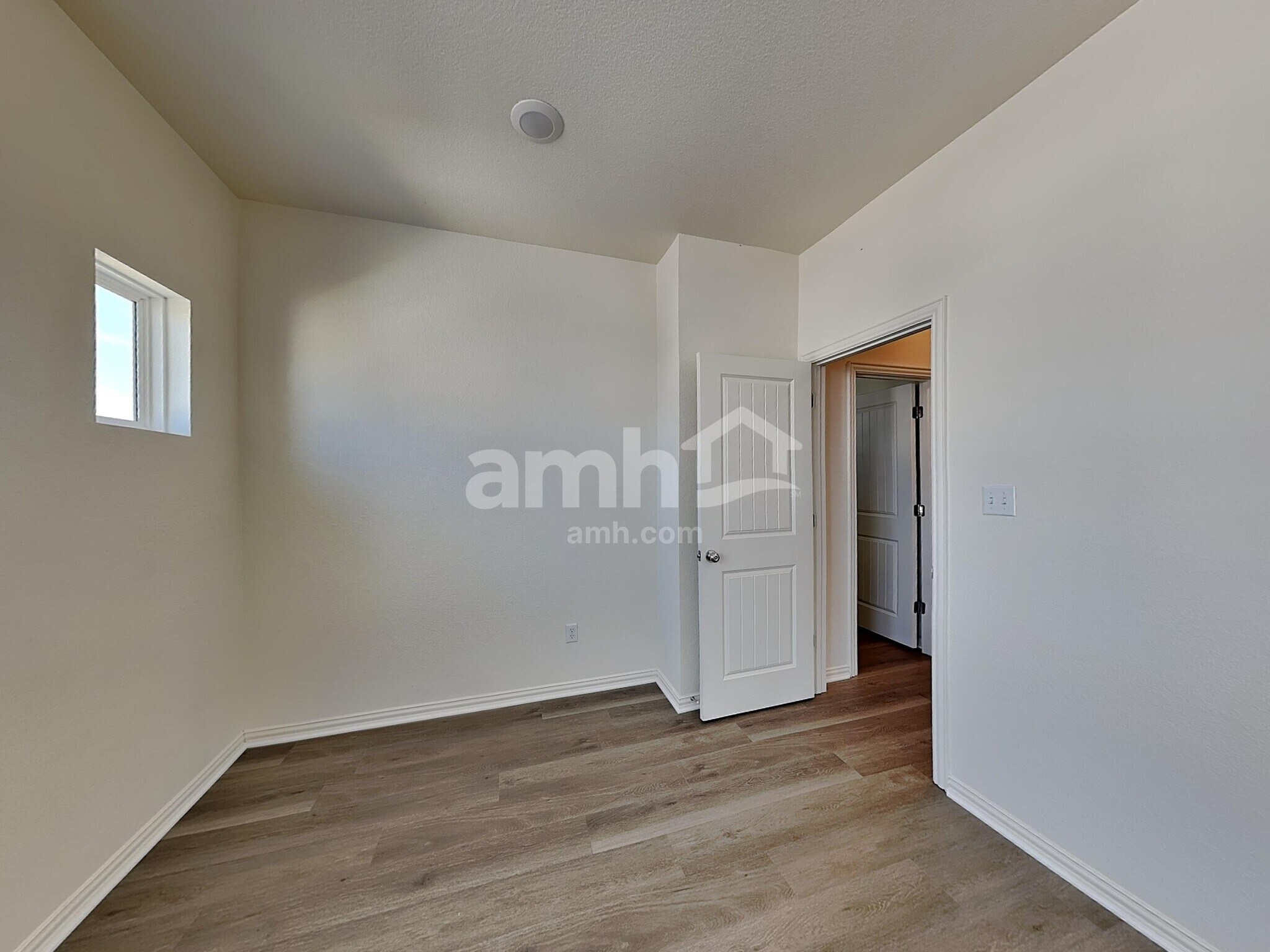 Building Photo - 2718 Meadowood Heights