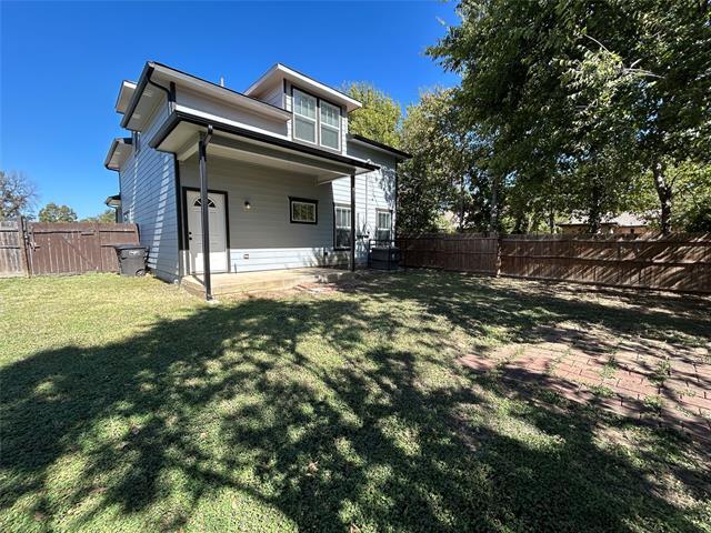 Building Photo - 922 E Dashwood St