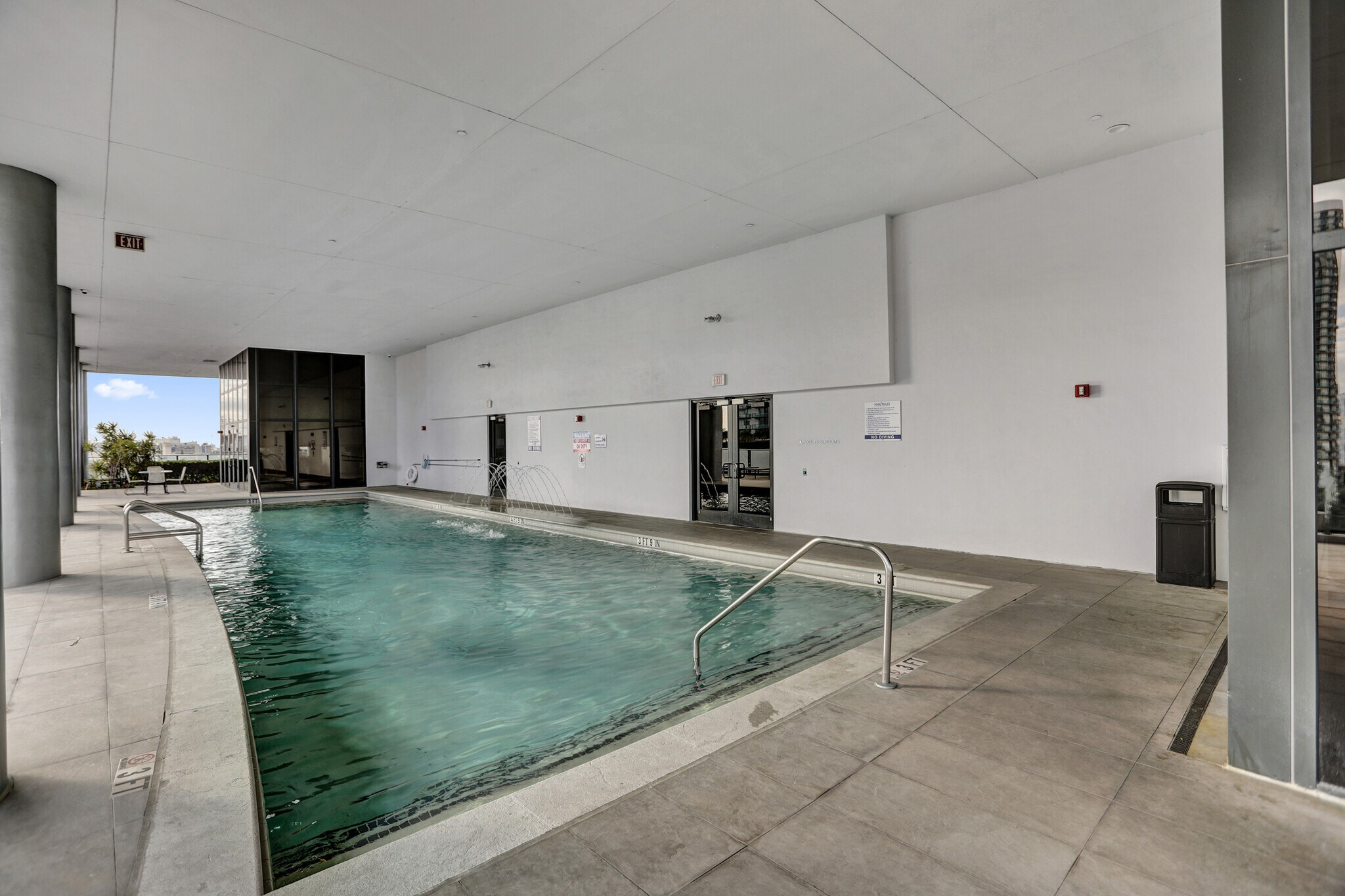 Building Photo - 1600 NE 1st Ave