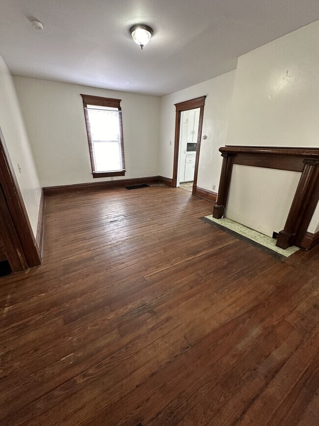 Building Photo - 71 W Locust St