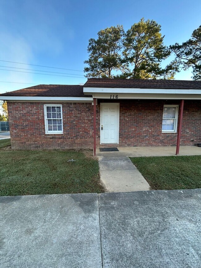 Building Photo - 116 Burlinton Dr