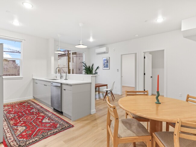 Building Photo - 50M - Jessup St