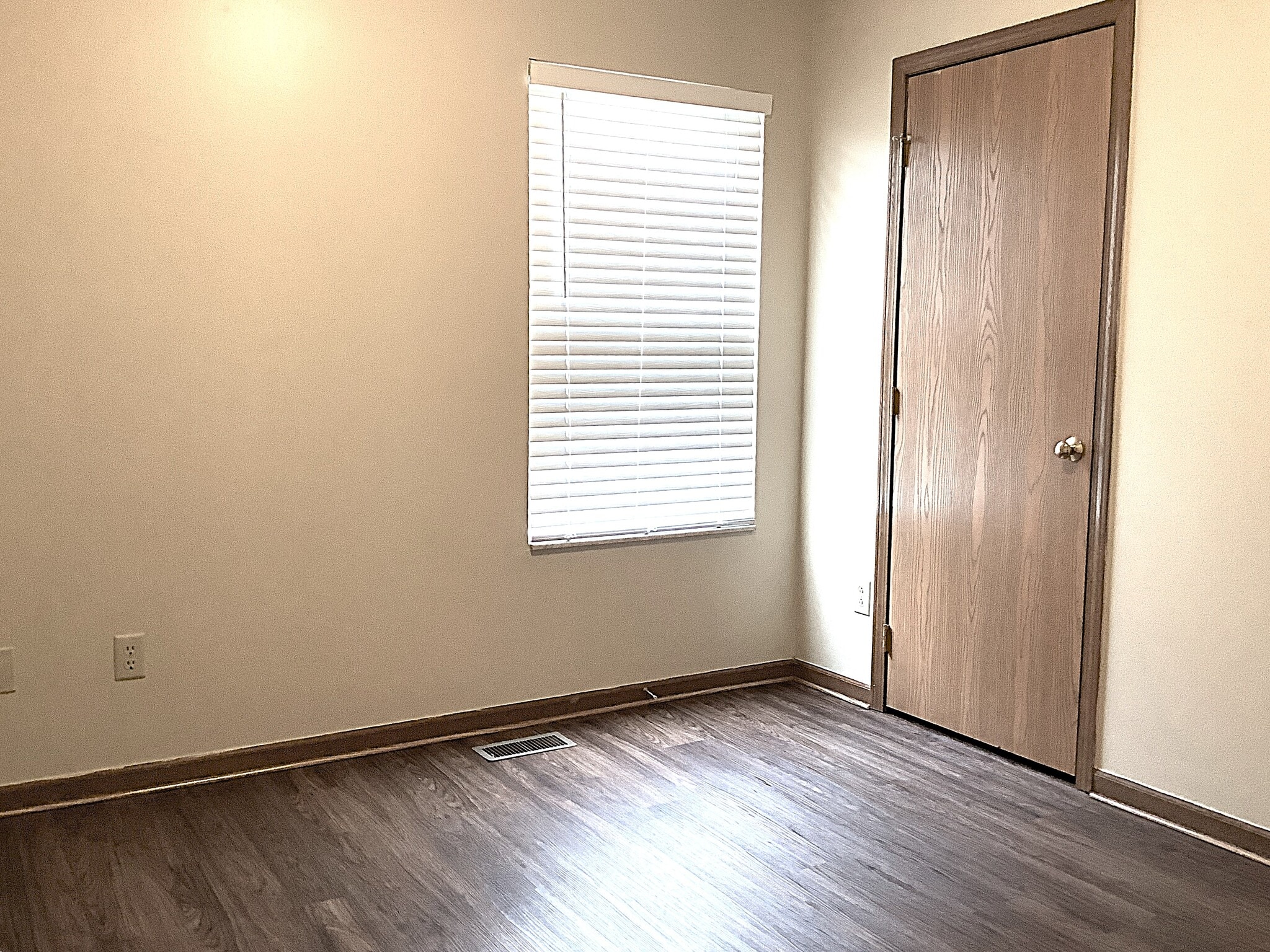 Building Photo - 761 Turos Ct