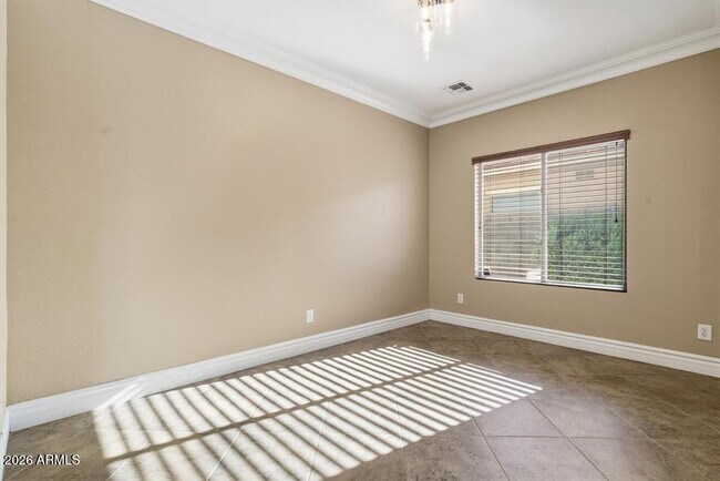Building Photo - 16809 W Magnolia St