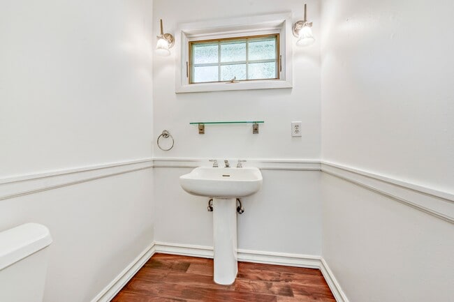 Building Photo - 4242 SW Hewett Blvd