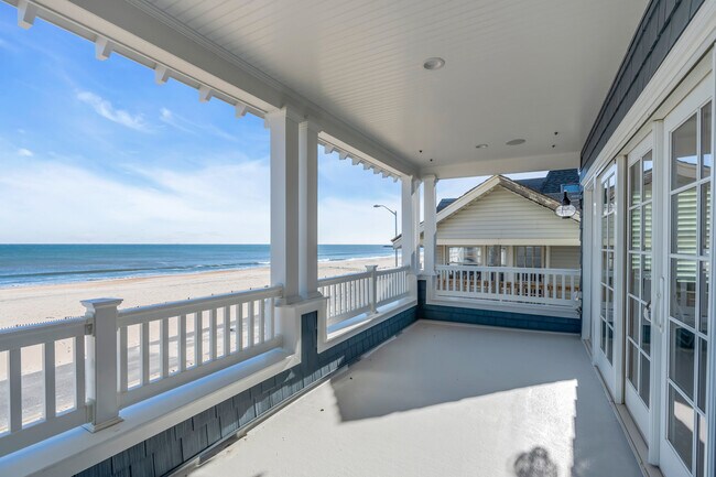 Building Photo - 289 Beach Front