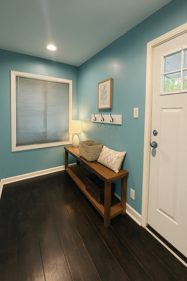 Building Photo - 1902 Greenwood Ave