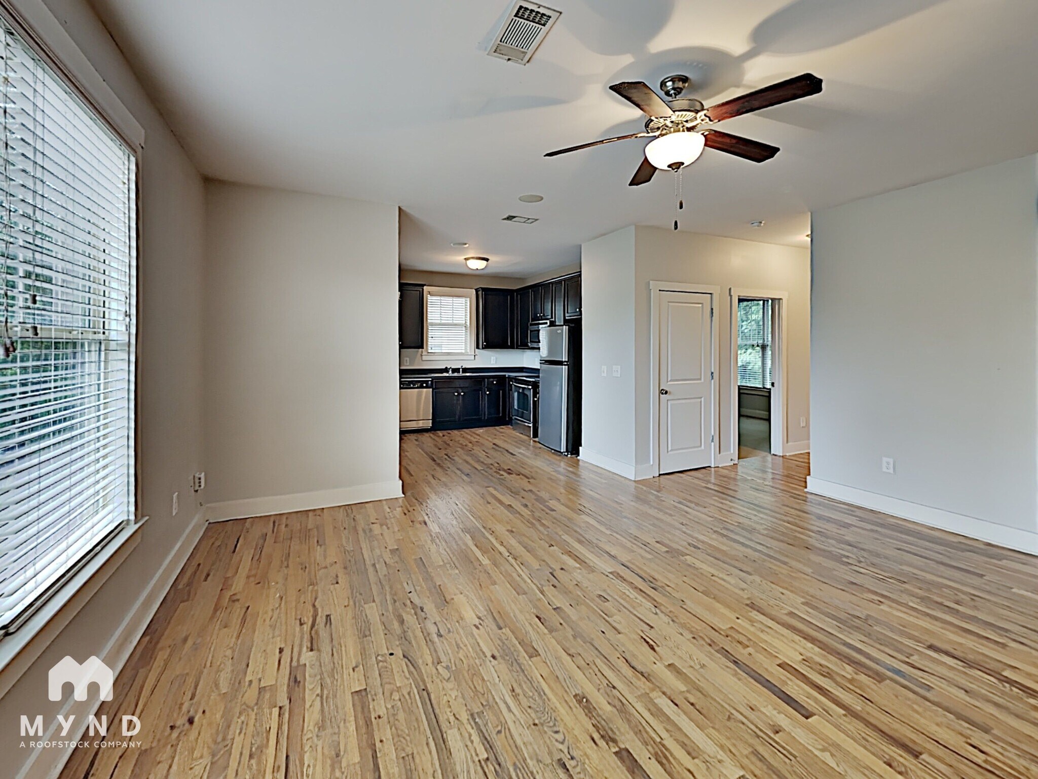 Building Photo - 171 Herring St