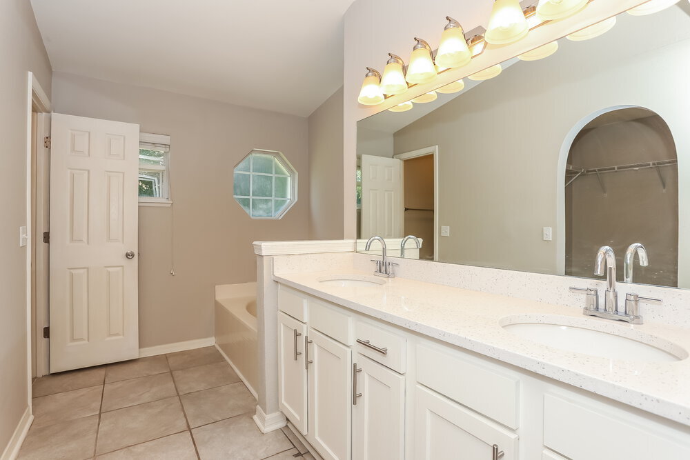 Building Photo - 11157 Wyndham Hollow Ln