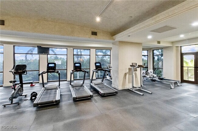 Building Photo - 14300 Riva Del Lago Dr